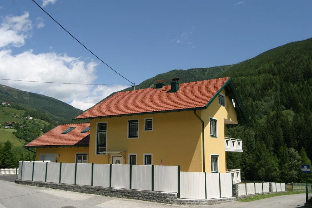 Hotel Apartment In Katschberg Near Ski Slopes
