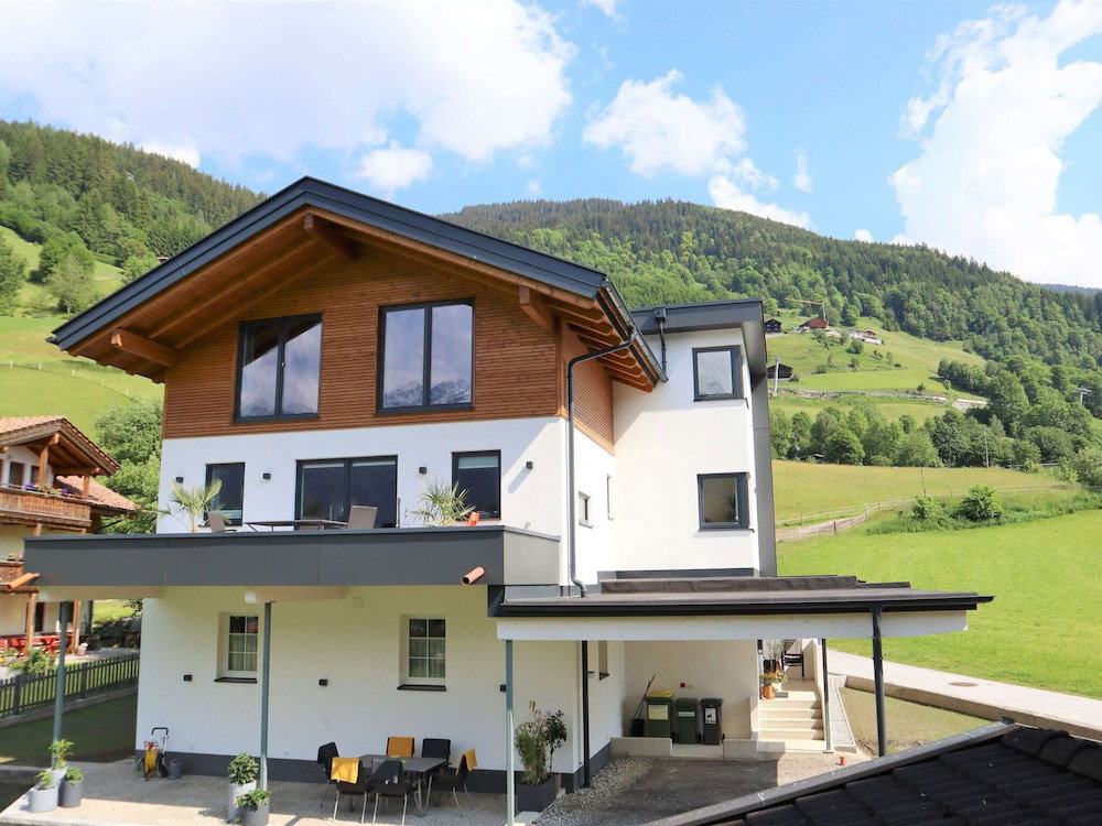 Hotel Sonnau Vacation Apartment Near Wildkogelarena