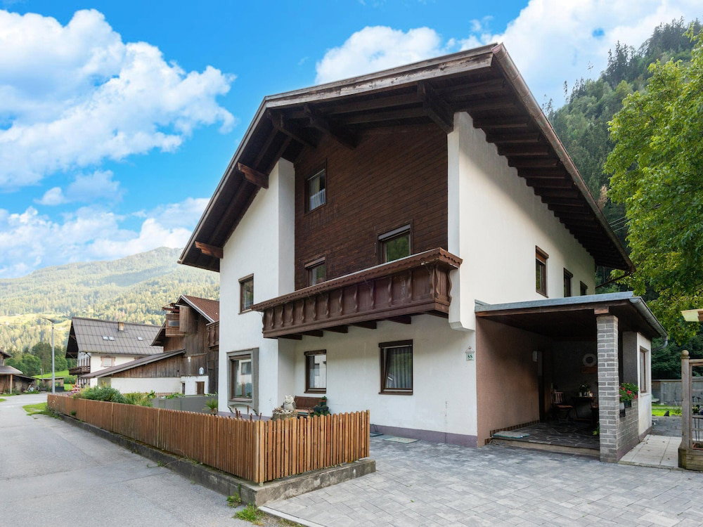 Hotel Apartment In Tyrol With Ski Boot Heaters