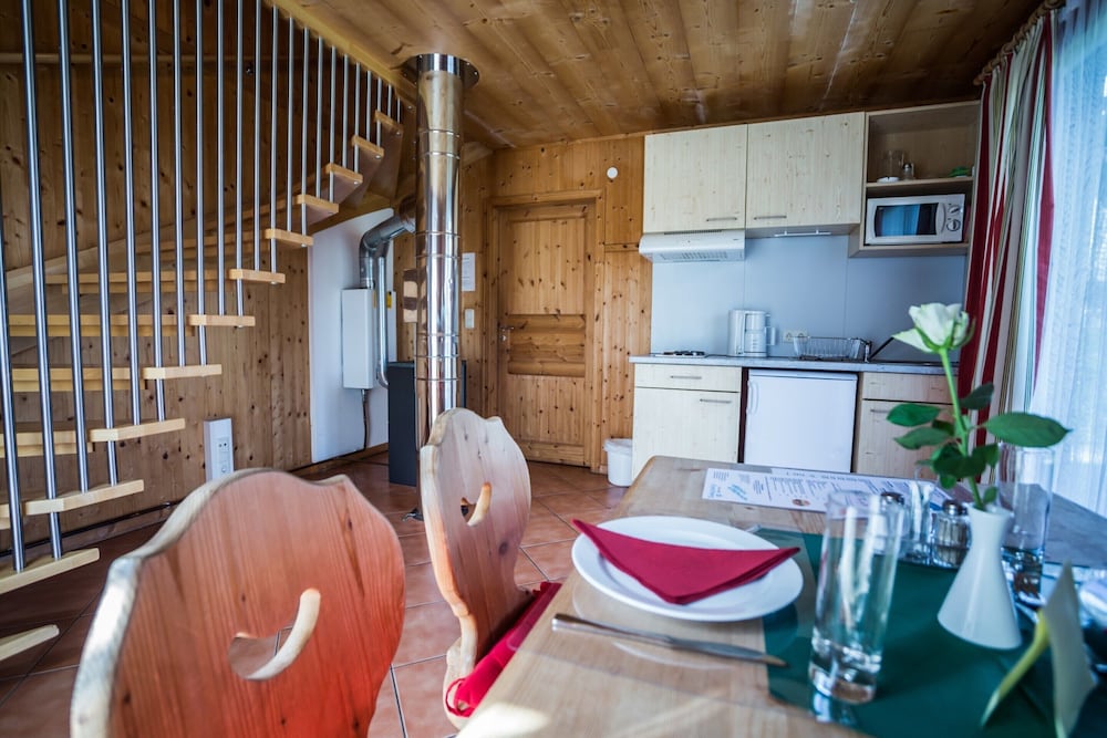 Hotel Superior Vacation Home Near Ski Slope