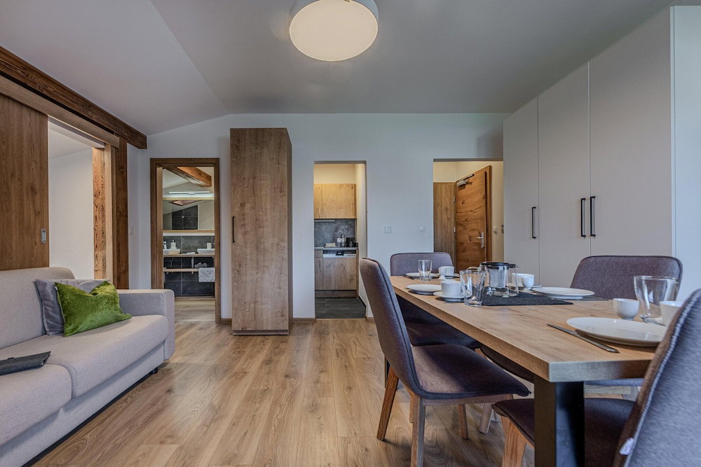 Hotel Holiday Apartment Near Kitzski Ski Lift
