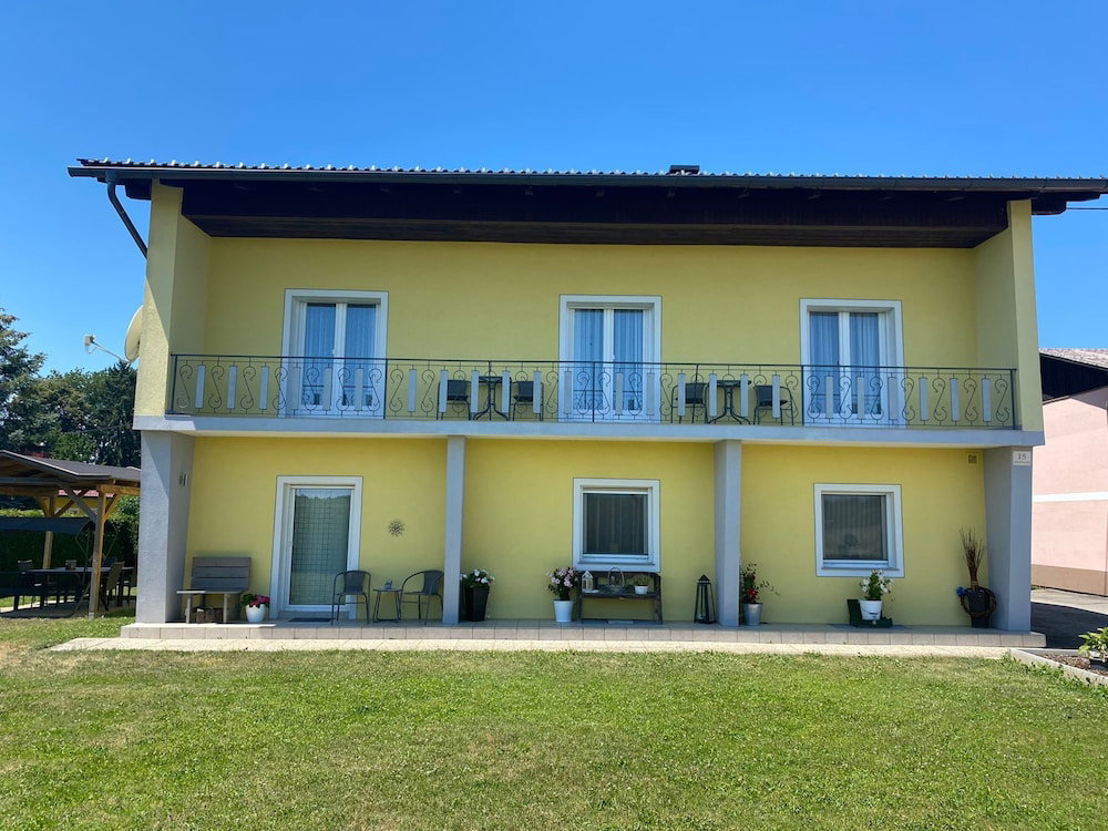 Hotel Apartment In Sankt Kanzian Near Klopeiner Lake