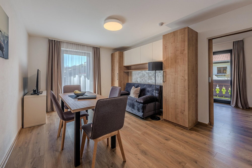 Hotel Apartment 20 M From The Kitzski Ski Lift