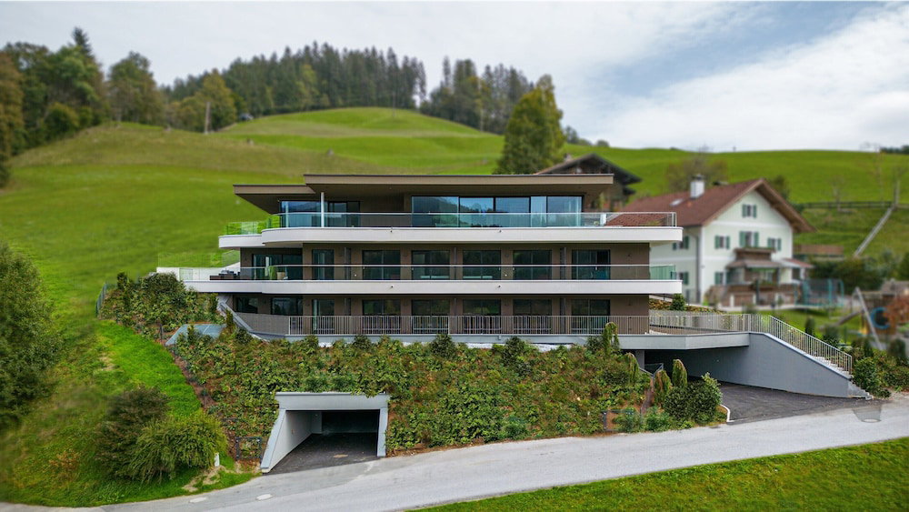 Hotel Spacious Apartment With Terrace