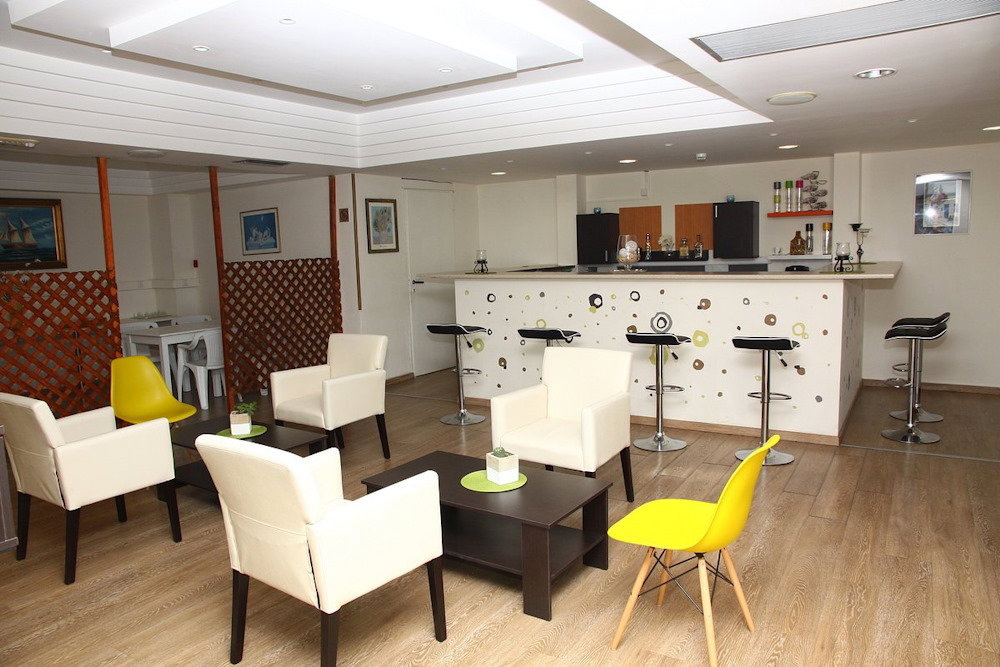 dal travel Triton Hotel