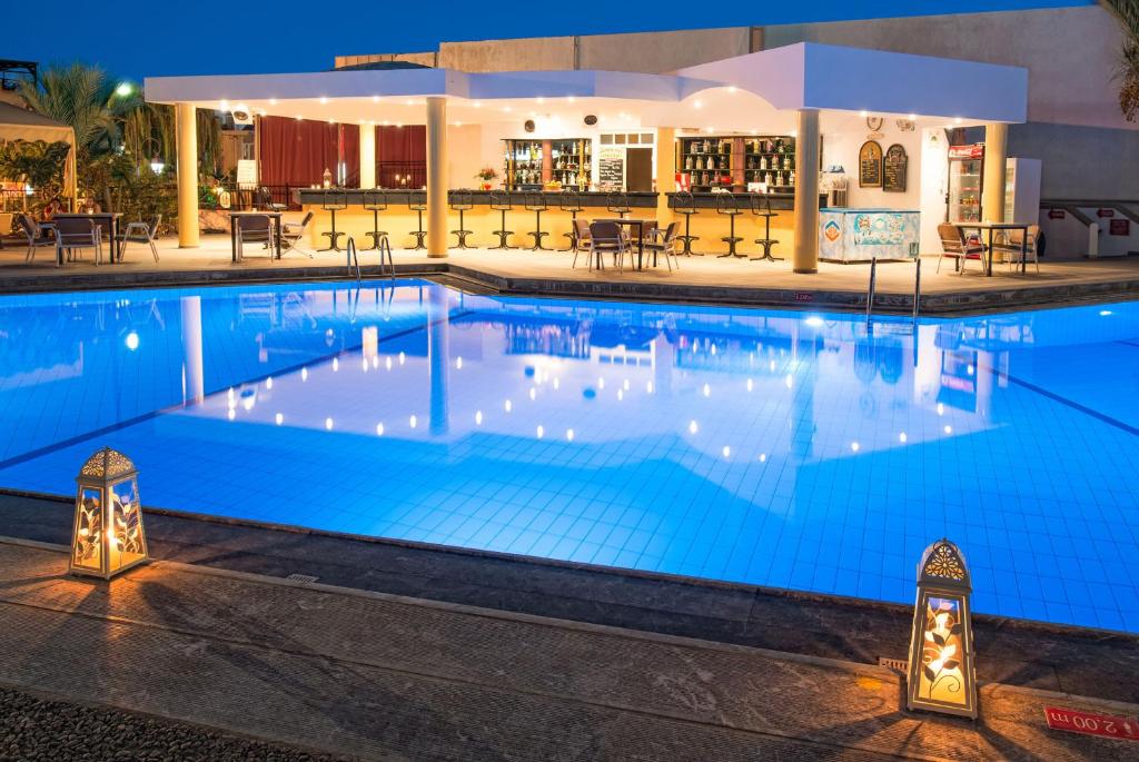 dal travel Malia Holidays