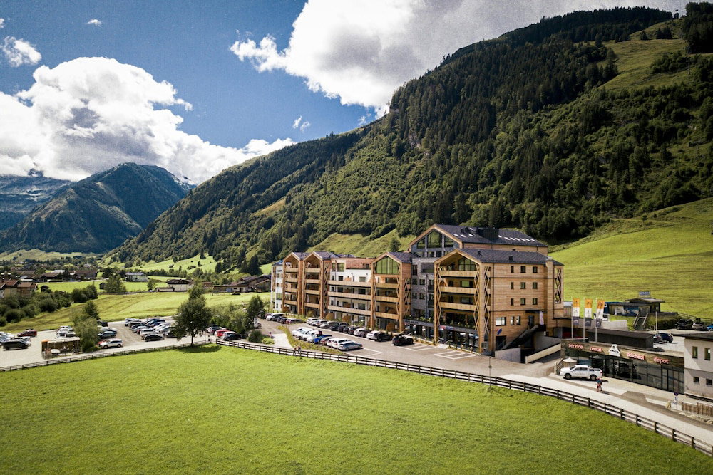 Hotel Apartment In Rauris With Balcony
