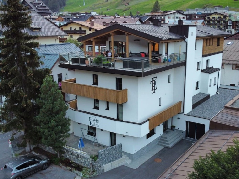 Hotel Holiday Apartment In St. Anton