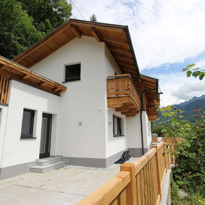 Hotel Renovated Holiday Home Near Zell Am See With Enclosed Garden cazare Bruck an der Grossglocknerstrasse