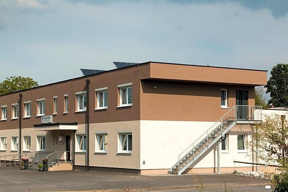 Hotel Farawayhomes Studios Kremsmünster