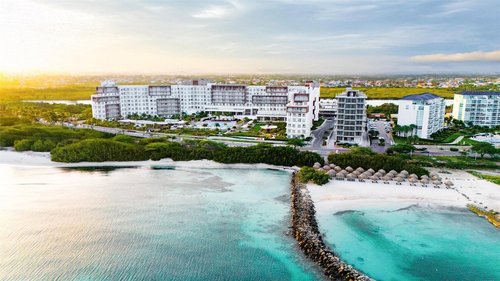 Hotel Embassy Suites By Hilton Aruba Beach Resort