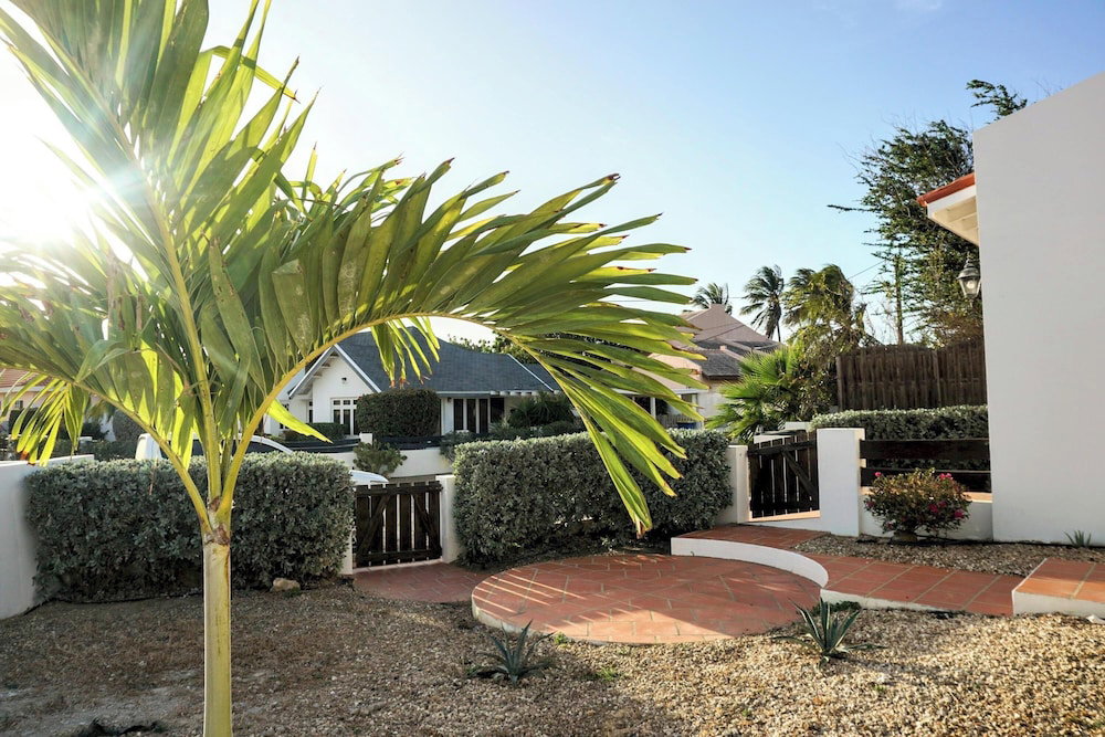 Hotel Cas Pega Pega - Close To Beach - Centrally Located