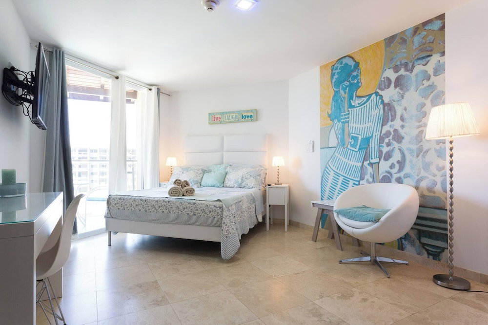Hotel Lovely Sea View,Eagle Beach, Oasis Condominium Wifi