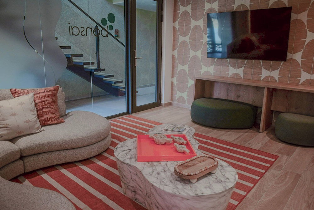 Hotel Bonsai Boutique By Bluearuba Rentals