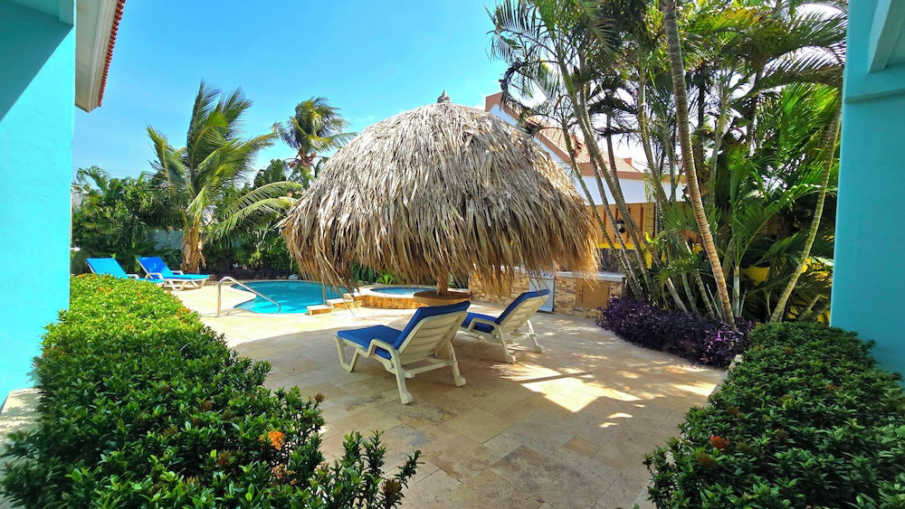 Hotel Adorable 1-Bedroom Apartment 3 Km From Eagle Beach