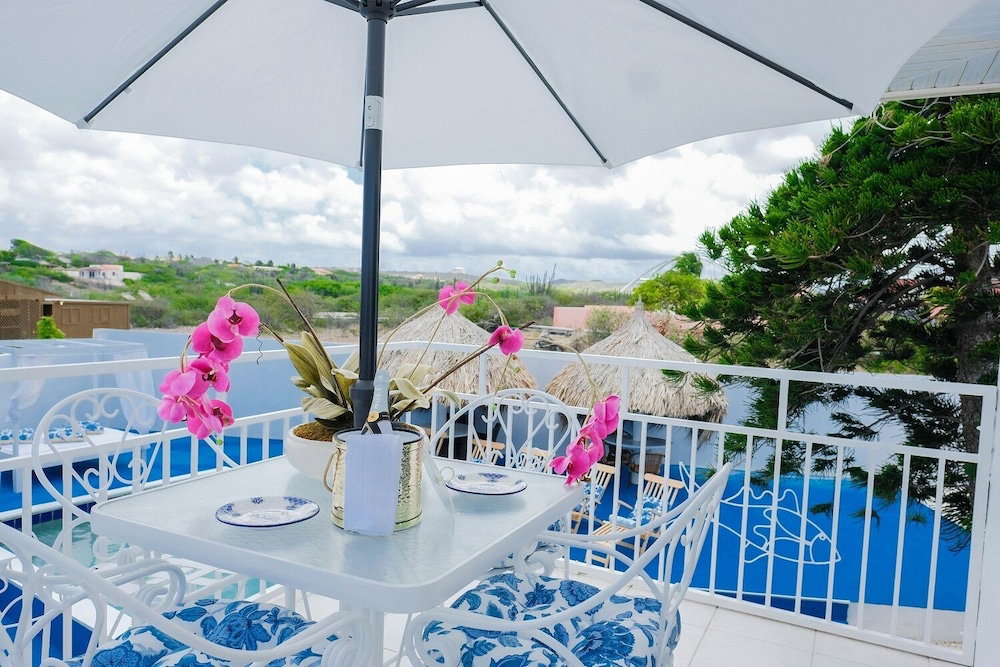 Hotel Ocean Front Property - Villa 5 Aruba Stunning