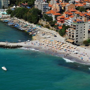 Hotel At The American'S Hotel cazare Pomorie