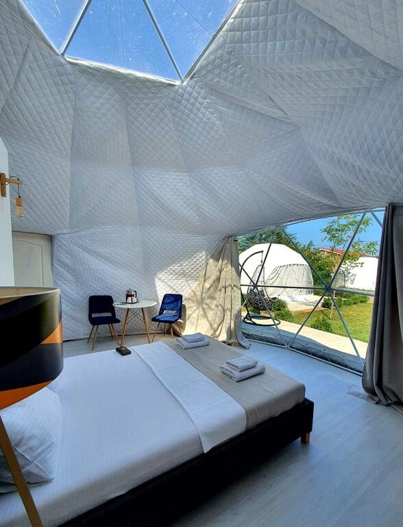 Seagloo Glamping