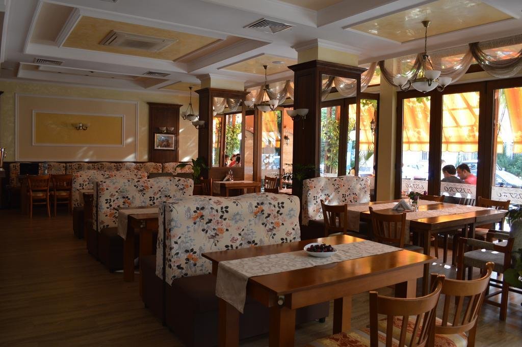 Hotel Deykin