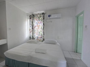 Hotel Classic One-Bedroom Apartment W King Bed cazare Oistins