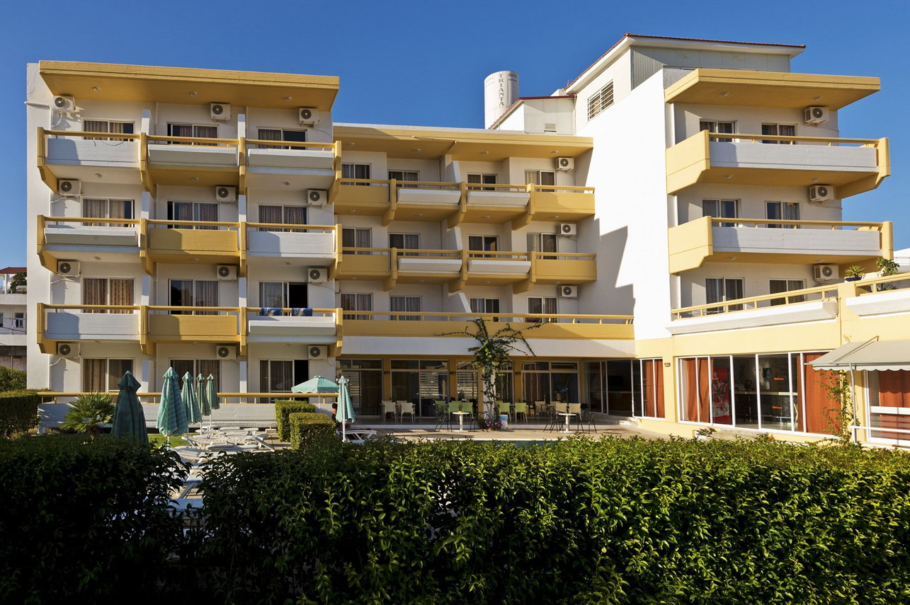 Trianta Apartments