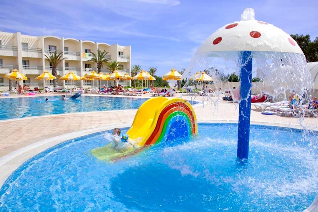 dal travel Club Novostar Dar Khayam