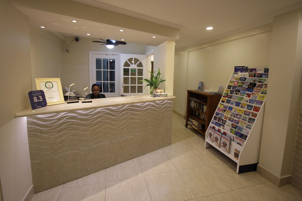 Yellow Bird Hotel