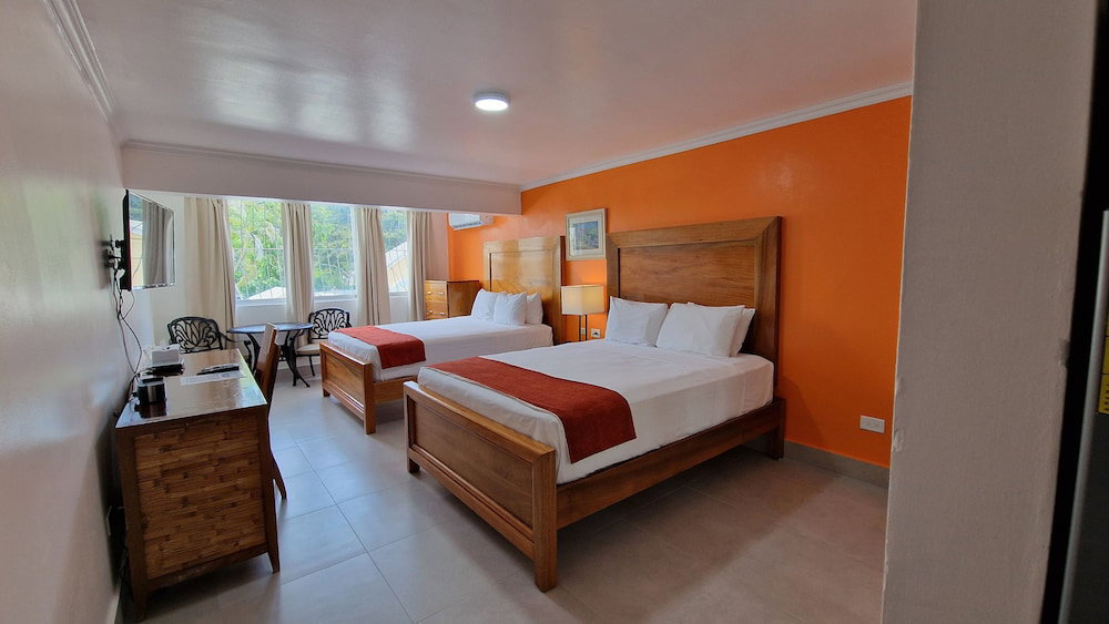 Hotel Pirate's Inn