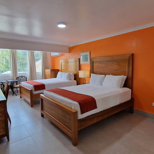 Hotel Pirate's Inn cazare Bridgetown