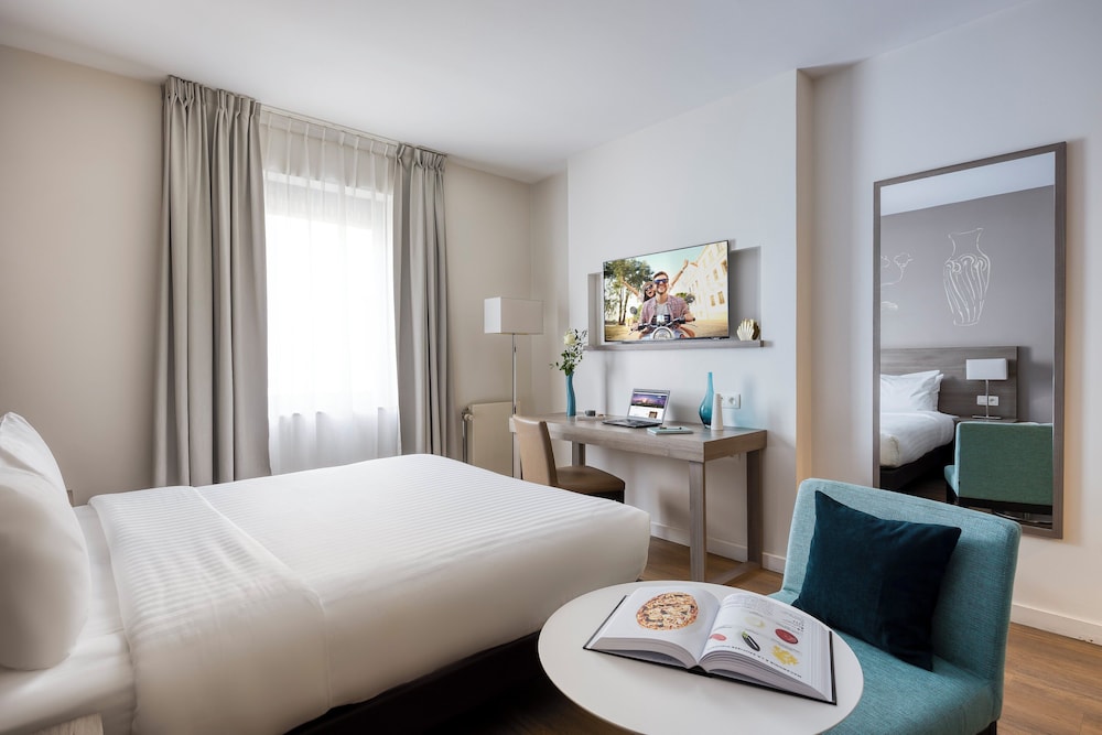 Hotel Citadines Toison D'or Brussels