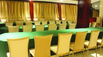 Greenlight Hotel