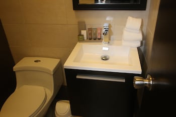 Aranjuez Hotel & Suites