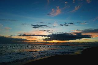 Las Olas Beach Resort