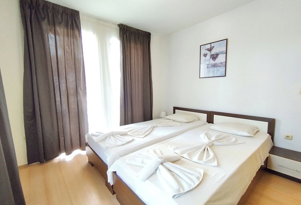 Seaside 1 Br Apartment With Balcony, Max 4 Guests