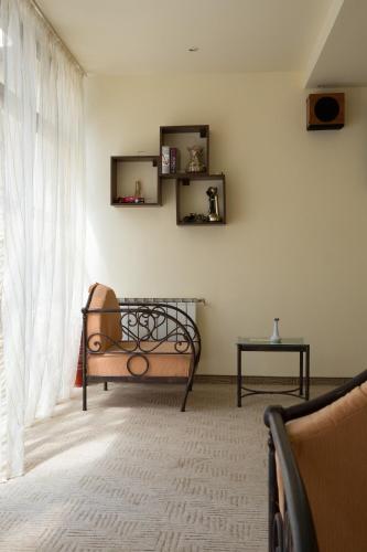 Hotel Nira