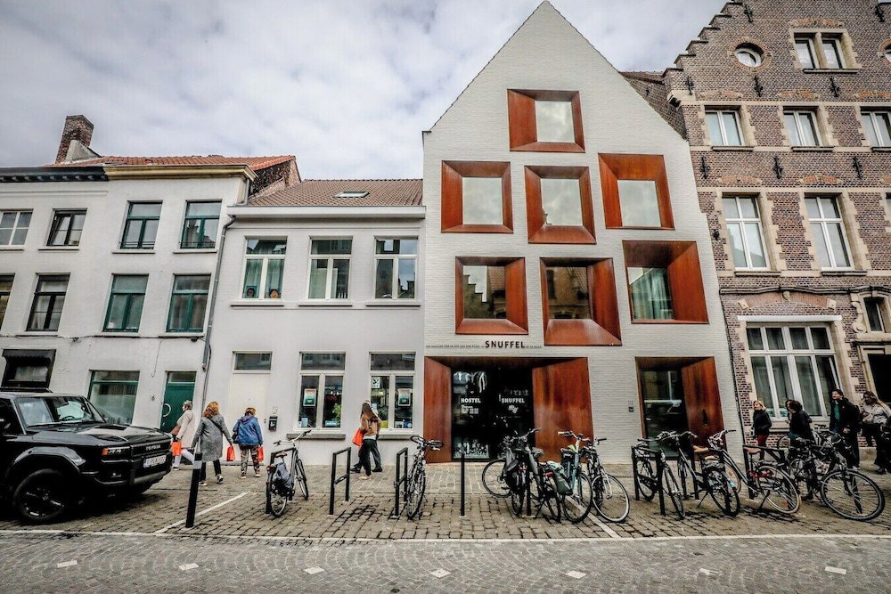 Hotel Snuffel Hostel