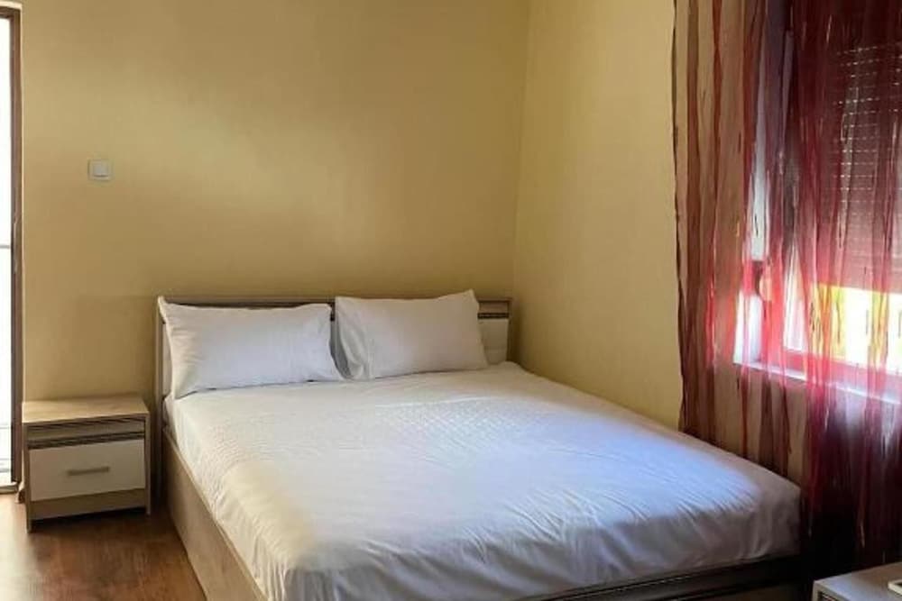 Sleeps13-Privatepool-Aircon-Familyfriendly