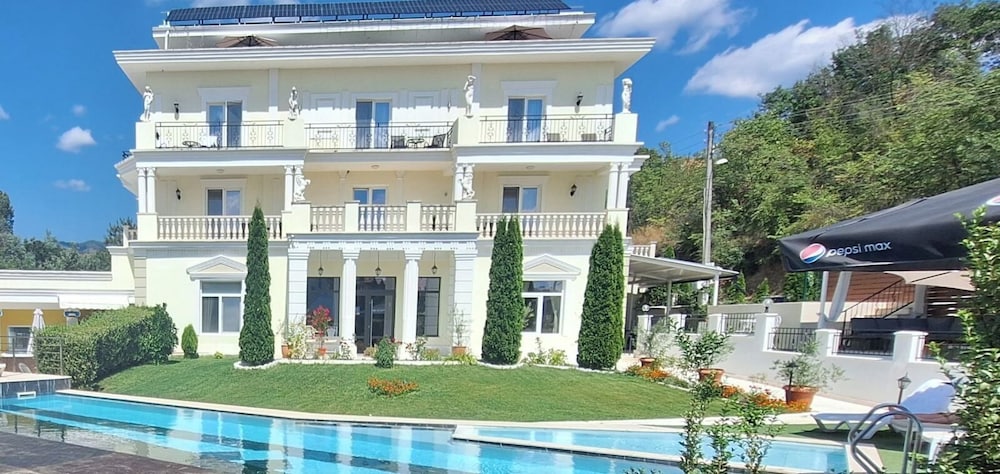 Hotel Aleksion Palace