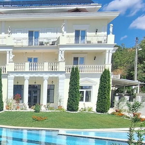 Hotel Aleksion Palace cazare Garmen
