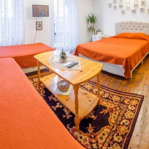 Hotel Room-Charming Guest Room In Historic Vel cazare Veliko Turnovo