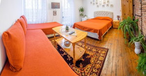 Hotel Room-Charming Guest Room In Historic Vel cazare Veliko Turnovo