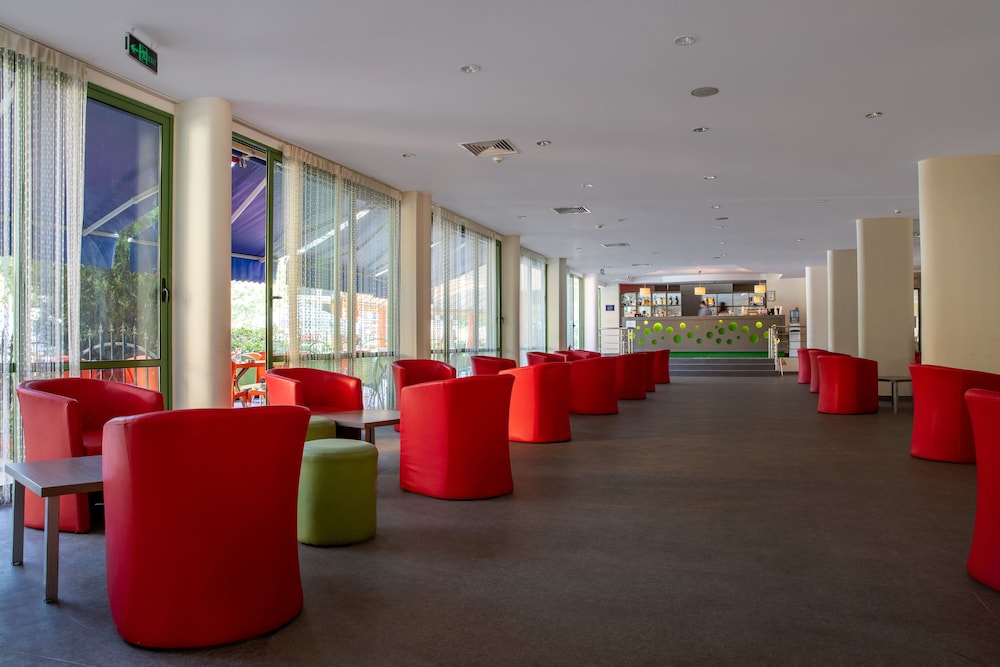 Mpm Kalina Garden Hotel