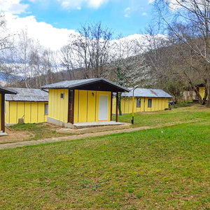 Hotel Comfortable Bungalow For Two In The Heart Of The Forest cazare Kolarovo