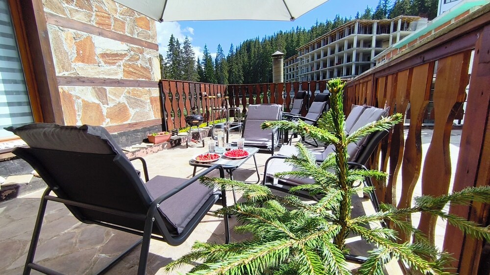 Hotel Spacious One-Bedroom Apartment With Large Panoramic Terrace