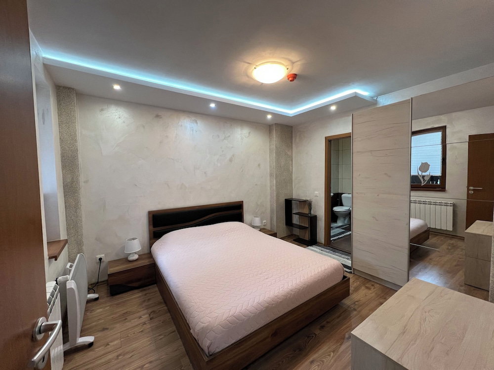Spacious One-Bedroom Apartment With Large Panoramic Terrace