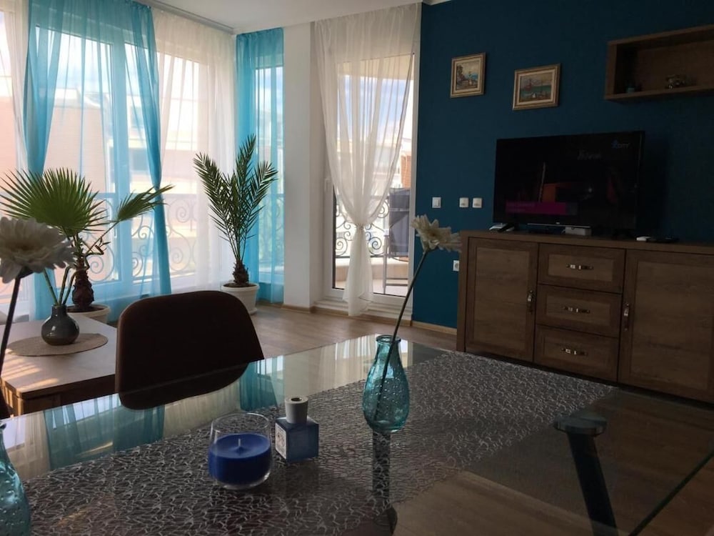 Hotel Azur Apartment Deluxe