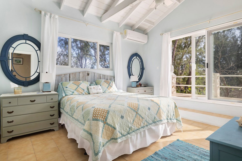 Hotel Moonflower 4 Bedroom Home