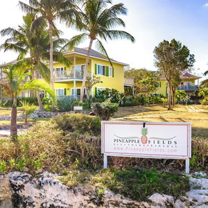 Hotel Pineapple Fields Boutique Condo Hotel cazare Governor's Harbour