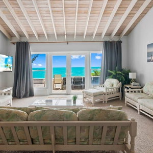 Hotel Beachfront White Palm Villa - Tar Bay cazare George Town