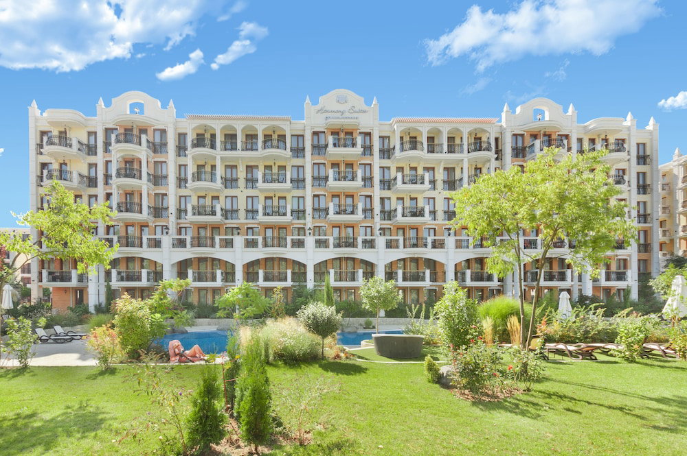 Hotel Harmony Suites Grand Resort